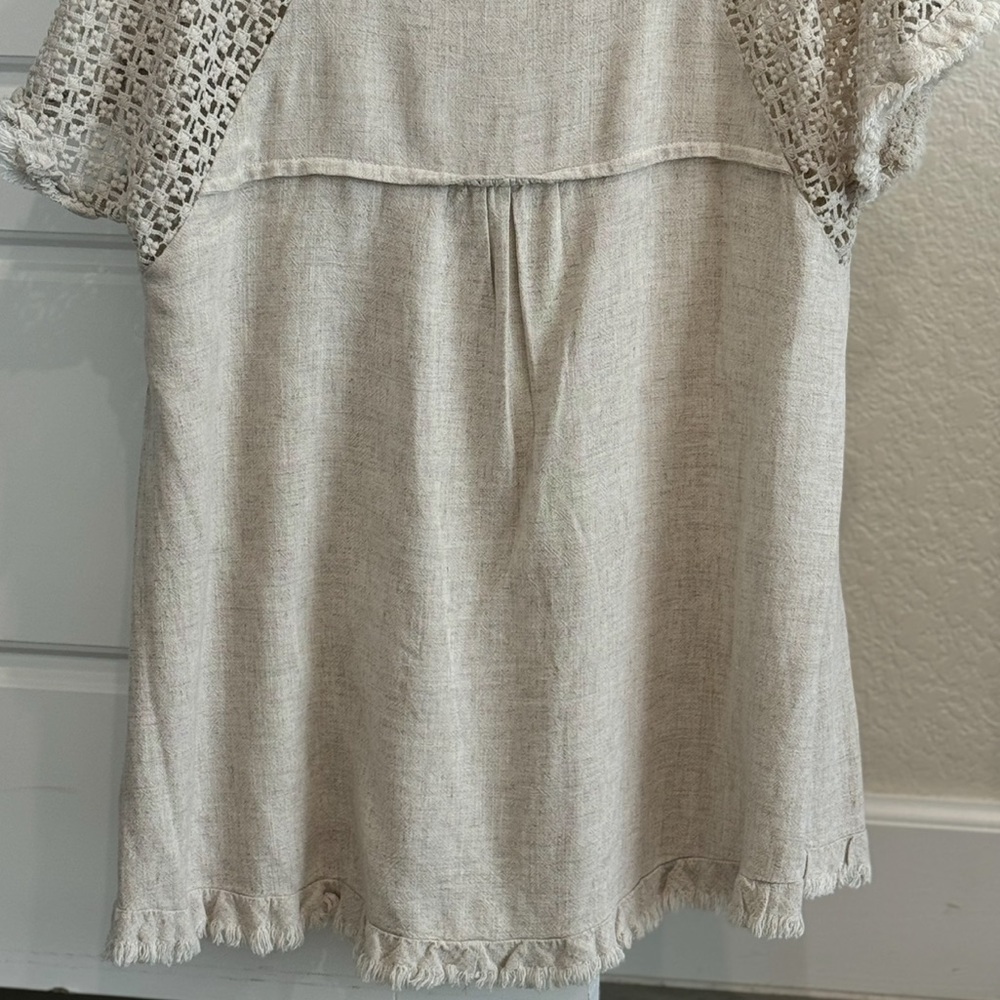 Umgee Cream Blouse with Lace Short Sleeves - Picture 3 of 4